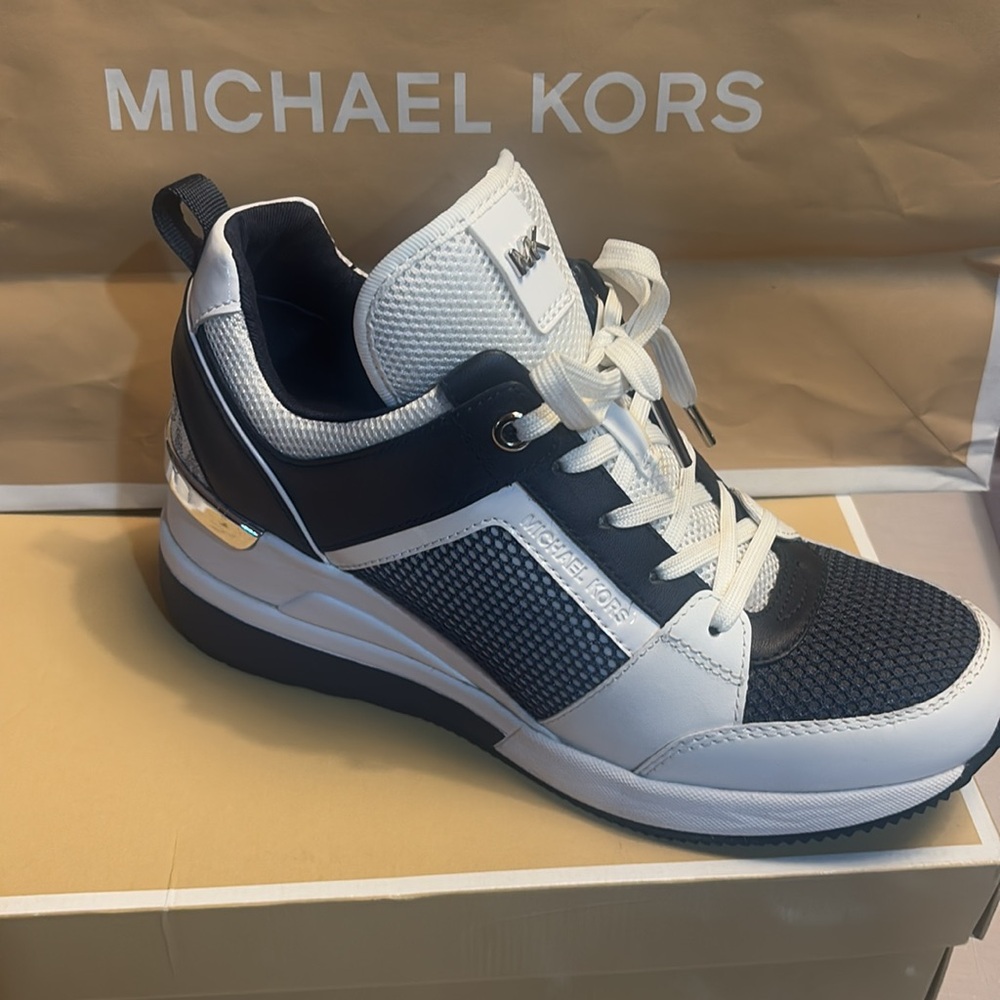 MICHAEL KORS GEORGIE TRIANER LEATHER SHOES